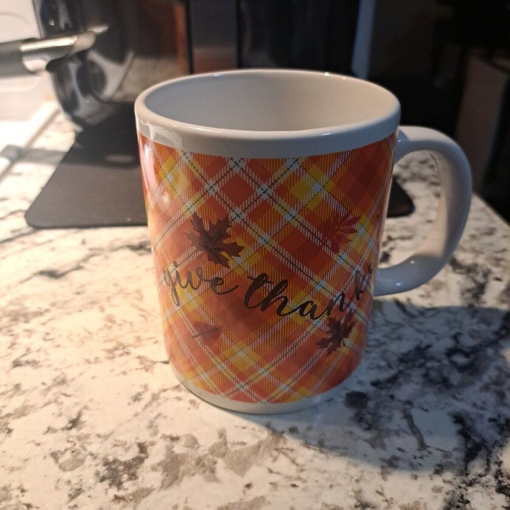 New Give Thanks Leaves COFFEE Mug 16oz